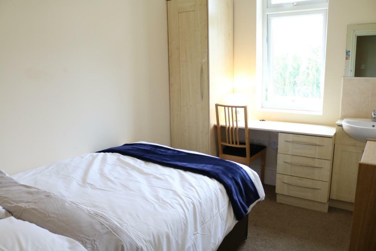 Right Stay Guildford Ngoại thất bức ảnh