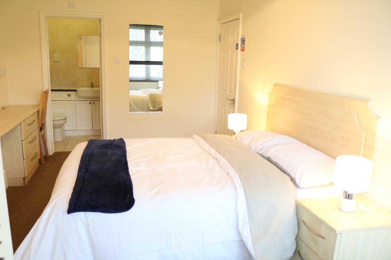 Right Stay Guildford Ngoại thất bức ảnh