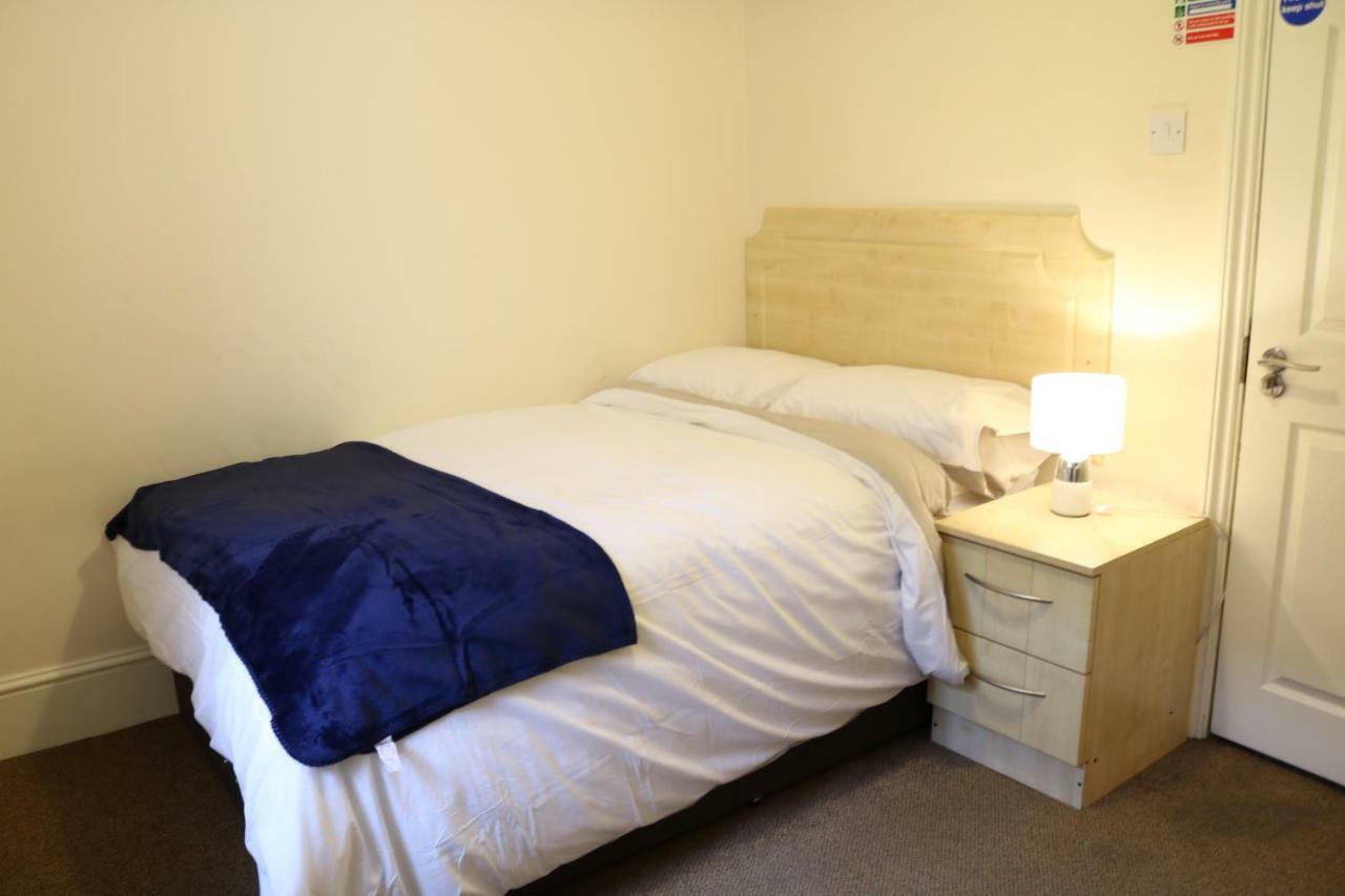 Right Stay Guildford Ngoại thất bức ảnh