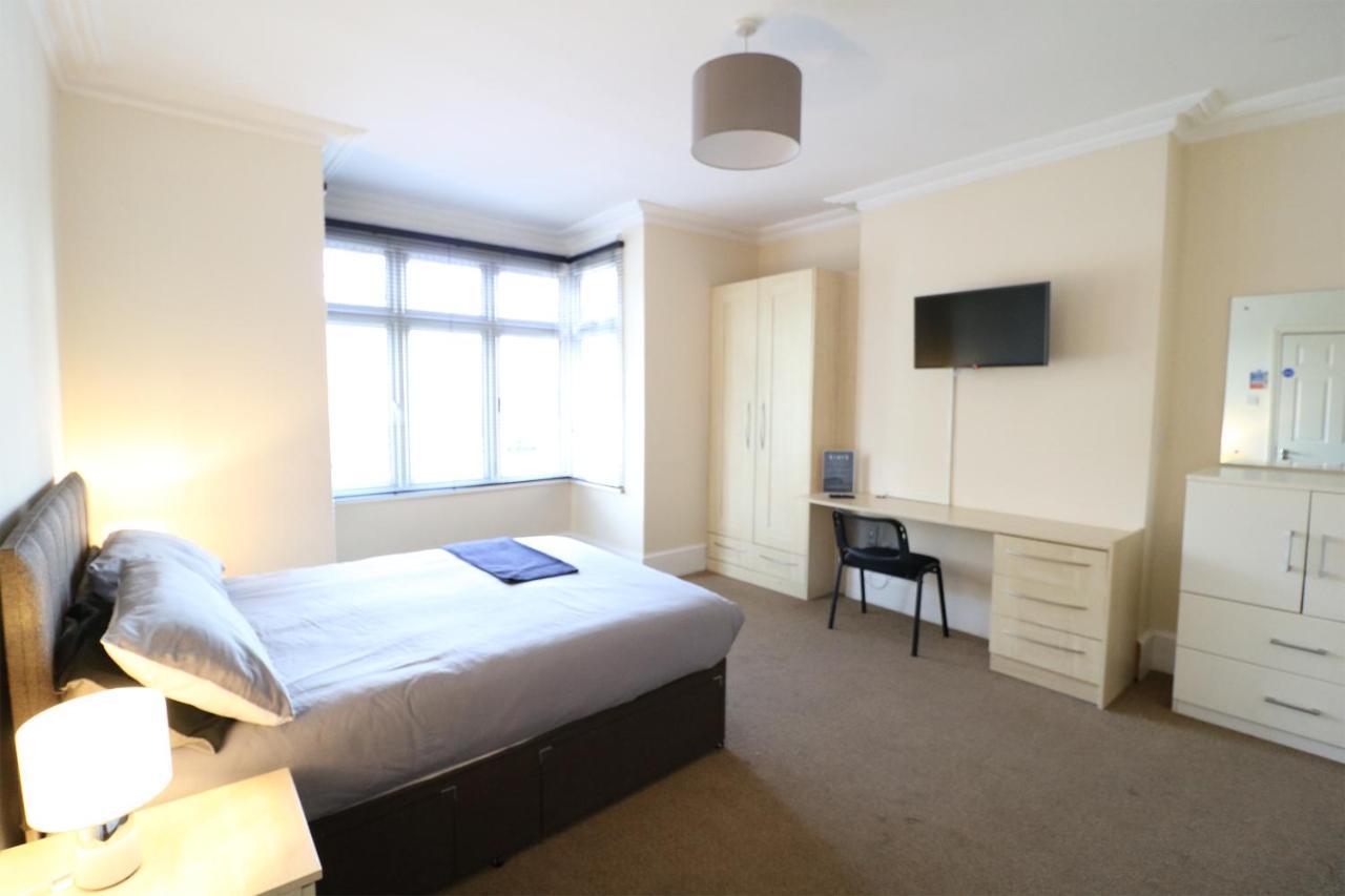 Right Stay Guildford Ngoại thất bức ảnh